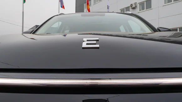 Липецкий «Моторинвест» выпустил 8 тысяч электрокаров и гибридов Evolute в 2025-м