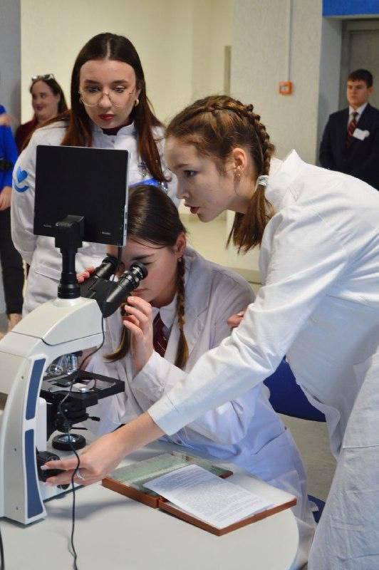 Углубленно изучать химию и биологию будут 27 школьников Углубленно изучать химию и биологию будут 27 школьников