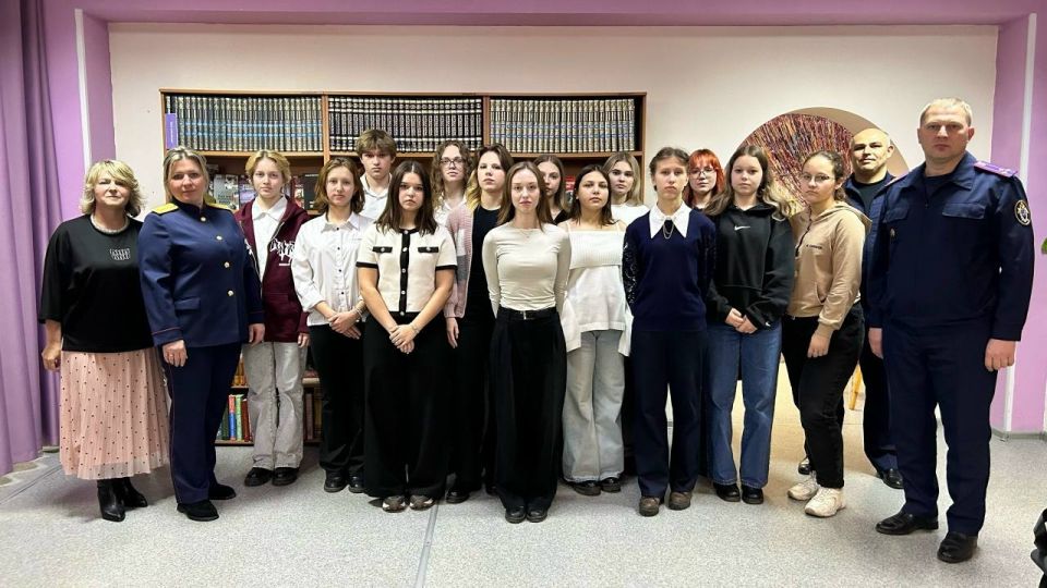 Сотрудники следственного управления СК России по Липецкой области обсудили с молодёжью ценность подвига неизвестного солдата