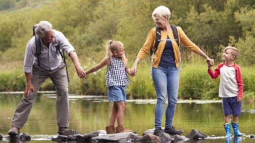 Пенсионеры получат возможность вернуть расходы на помощь внукам