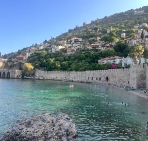 Очарование Аланьи: что носят наши туристы на солнечном курорте