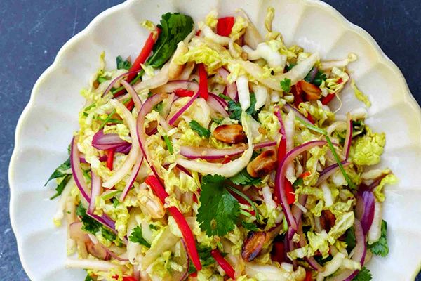 Секреты хрустящего салата из пекинской капусты: новое звучание традиционного блюда