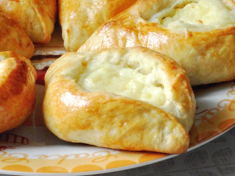 Нежные пирожки с картошкой: навеянные детством вкусы