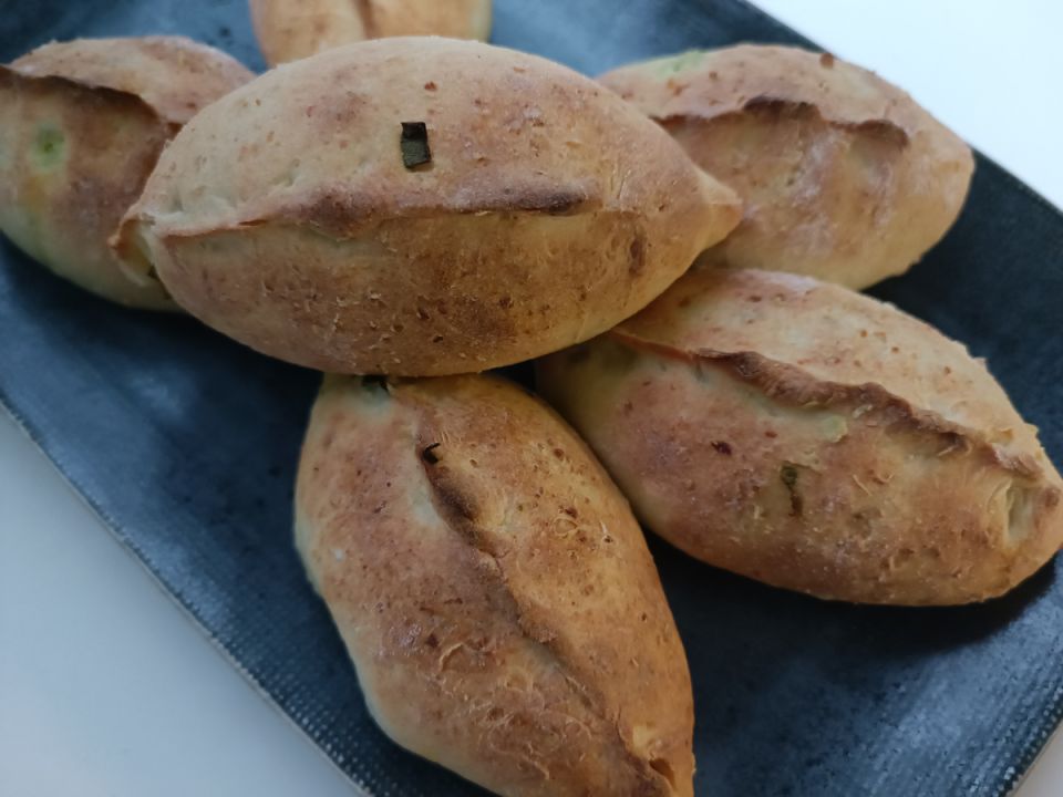 Летние пирожки с яблоками и щавелем: секрет нежного теста