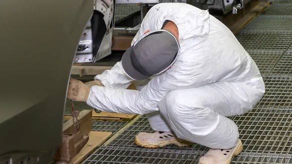 Как на липецком заводе готовят к сборке и окрашивают автомобили Evolute Как на липецком заводе готовят к сборке и окрашивают автомобили Evolute