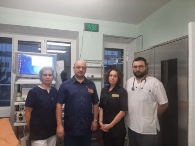 Восьмилетний мальчик проглотил линзу учебного инструмента на занятии у логопеда