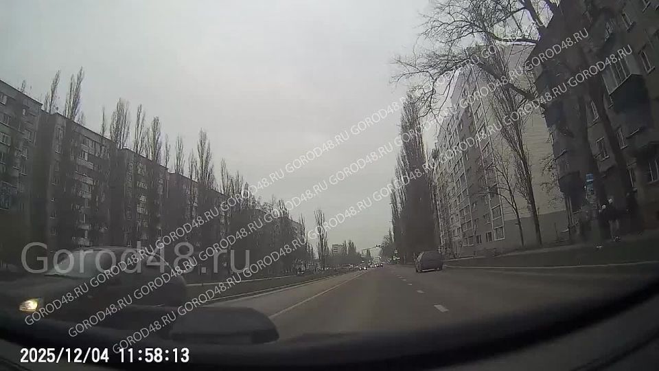 Липецкие автоинспекторы привлекли к ответственности «беспредельщика», чьё нарушение ПДД зафиксировал видеорегистратор неравнодушного гражданина