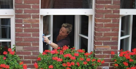 Как сохранить чистоту в дачном домике, если вы там редко бываете: дельные советы