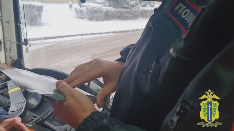 В Липецкой области дорожные полицейские проверили больше двухсот водителей пассажирского транспорта