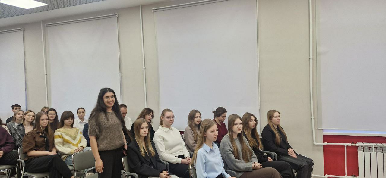 В День Конституции Российской Федерации прокурор Липецкой области Геннадий Анисимов встретился со студентами Липецкого филиала Президентской академии (РАНХиГС) В День Конституции Российской Федерации прокурор Липецкой области Геннадий Анисимов встретился со студентами Липецкого филиала Президентской академии (РАНХиГС)