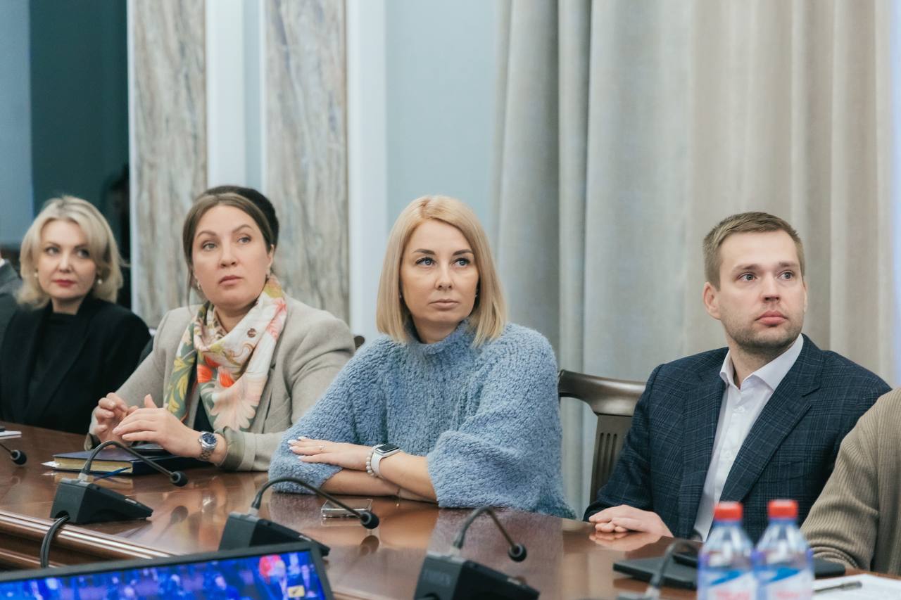 Игорь Артамонов: С командой смотрим трансляцию Итогов года с Владимиром Путиным Игорь Артамонов: С командой смотрим трансляцию Итогов года с Владимиром Путиным