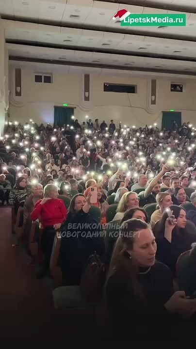 Новогодний концерт Хора Сретенского монастыря собрал полный зал в Липецке