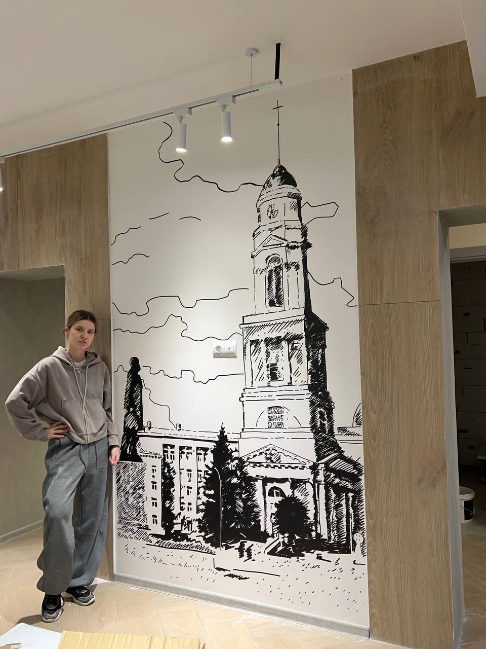 Художница из Липецка украшает экокампус в «Прометее» Художница из Липецка украшает экокампус в «Прометее»