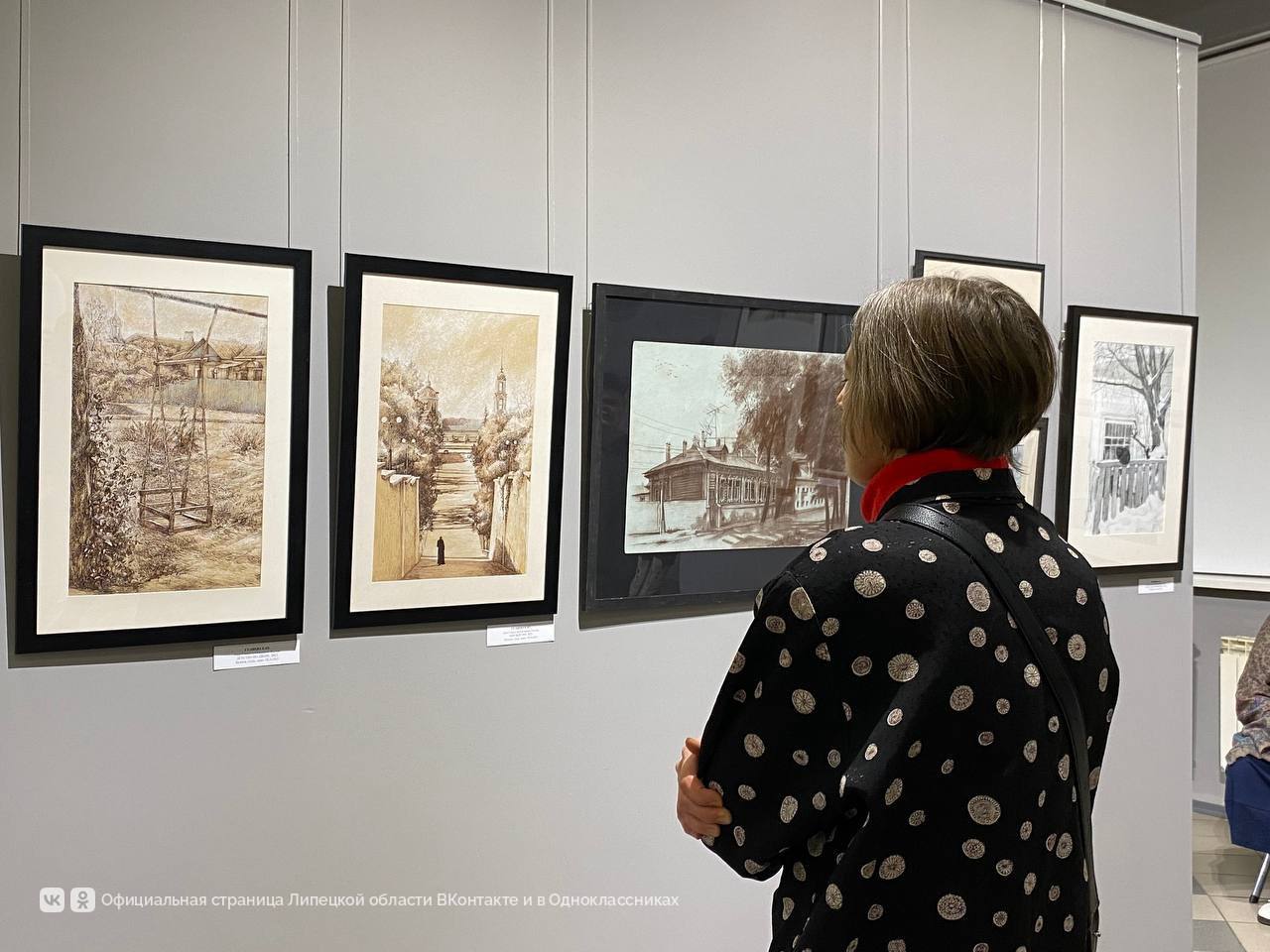 Сразу три художественные выставки открыты на одной улице в Липецке Сразу три художественные выставки открыты на одной улице в Липецке