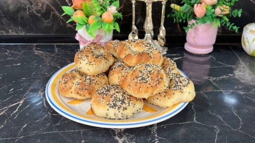 Теплые кунжутные булочки простым шагом