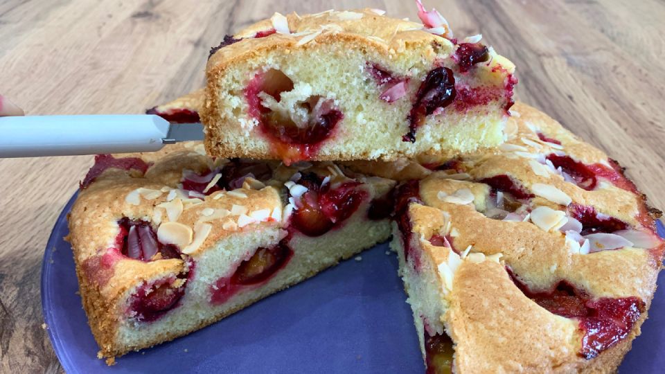 Пирог со сливами: сладкое наслаждение для любого дня