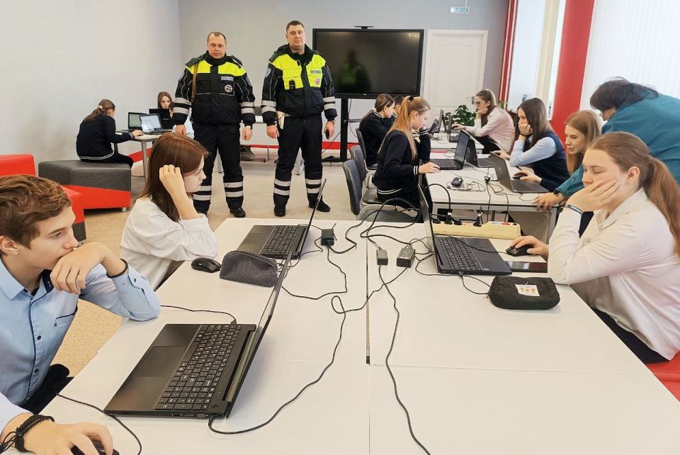 � ������ ����������� � �������� ������� �������� ������������� ����� ���������� ������������ ��� ���������� � ��������� ��������� ������ � ����� ����������� ������