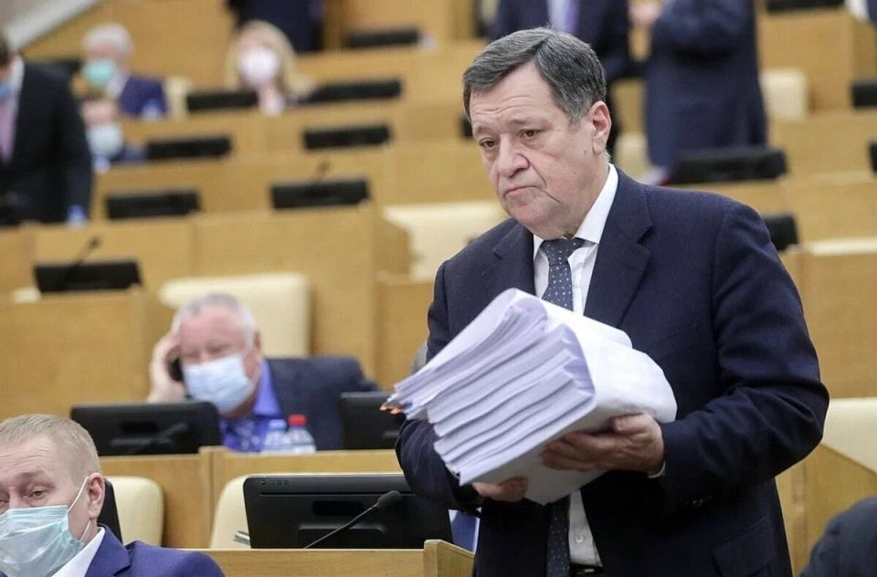 Госдума инициировала законопроект, ограничивающий взыскание долгов коллекторами