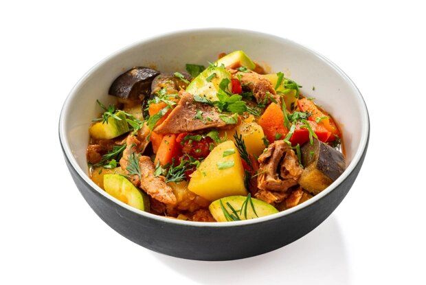 Вкусное овощное рагу с соевым мясом: универсальный рецепт