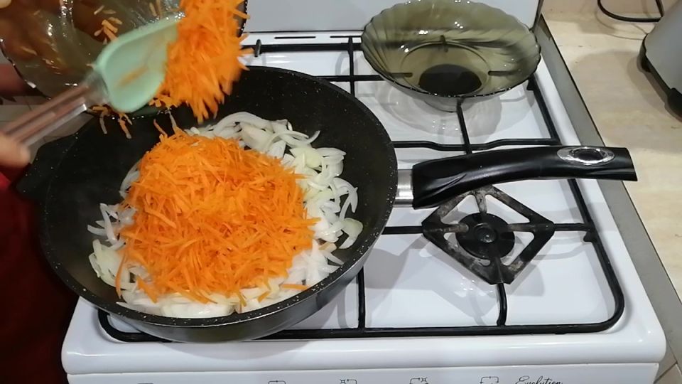 Открывайте новые вкусы с куриной печенью и свежими овощами