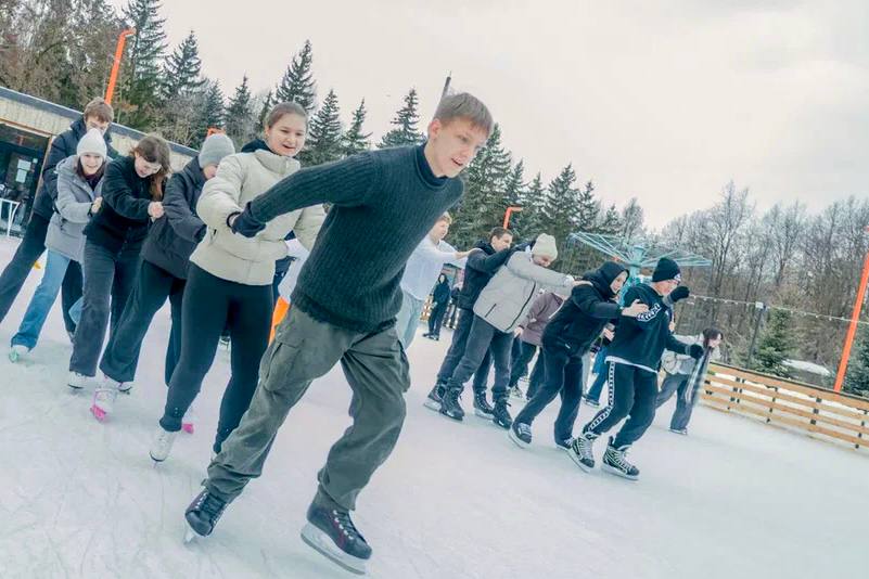 Триколор в небо и лёд под ногами: cледственное управление СК России по Липецкой области стало соорганизатором спортивного праздника, посвященного 15-летию ведомства Триколор в небо и лёд под ногами: cледственное управление СК России по Липецкой области стало соорганизатором спортивного праздника, посвященного 15-летию ведомства