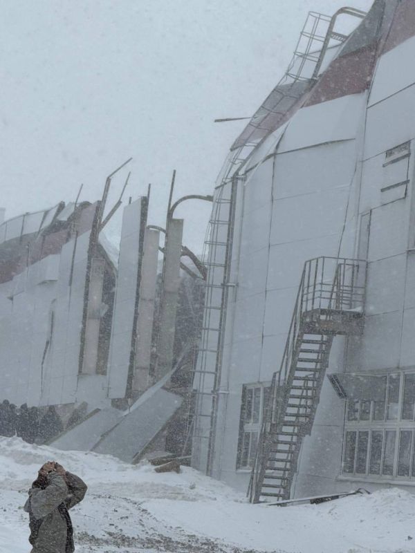 Семь человек госпитализированы после обрушения крыши на автозаводе «Моторинвест» в Липецкой области, трое из них в тяжелом состоянии, сообщили в Минздраве