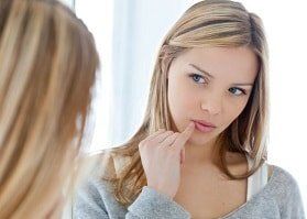 Как избавиться от простуды на губе всего за 5 шагов – быстро и без аптек