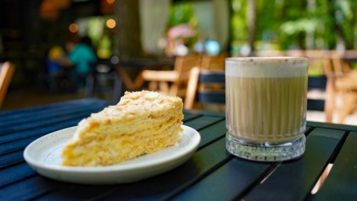 Ностальгия новогодних праздников: как приготовить торт «Рубленый»