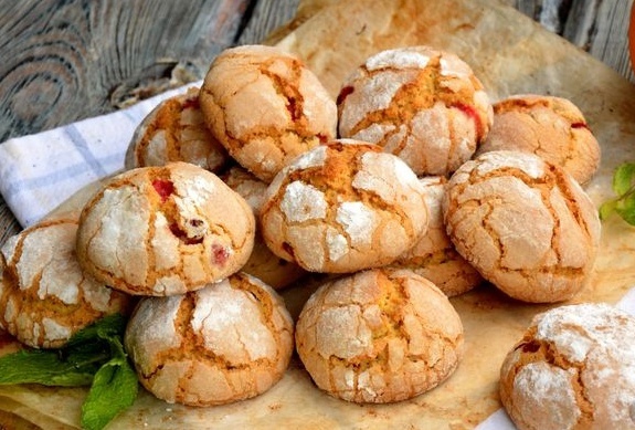 Ароматное апельсиновое печенье с клюквой: быстро и вкусно