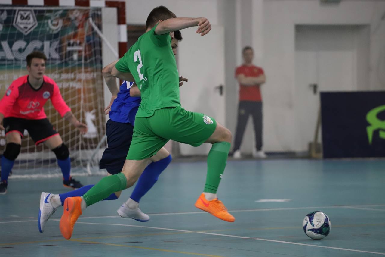 К Золотой лиге «Футбол и вузы» готовится сборная ЛГТУ по футзалу К Золотой лиге «Футбол и вузы» готовится сборная ЛГТУ по футзалу