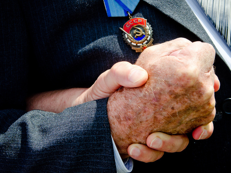 Более 121 тысячи южноуральцев получают поддержку по уходу за пожилыми людьми