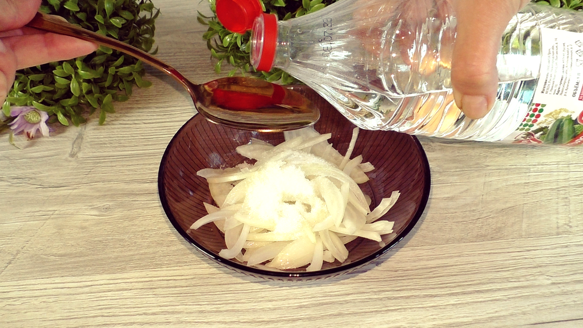 Невероятно вкусный салат из баклажанов: простой рецепт для любого дня