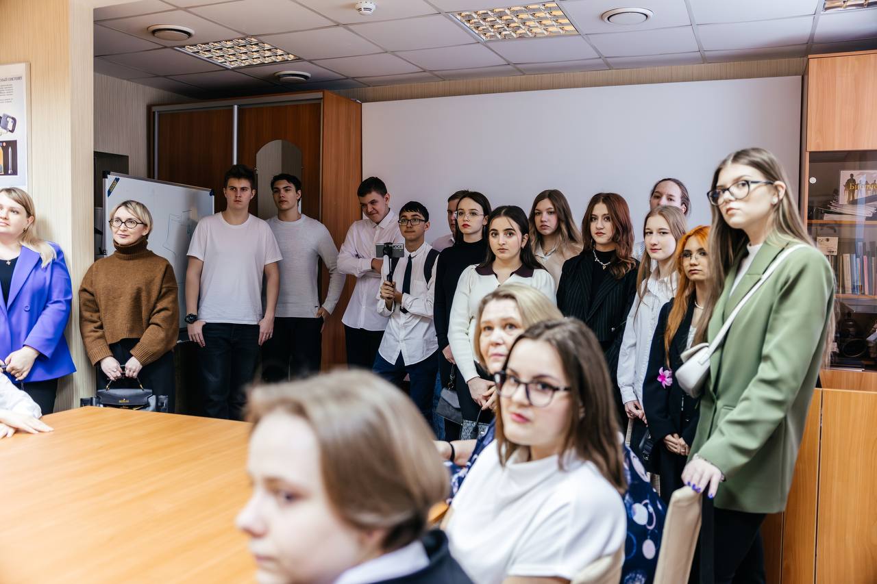 В следственном управлении СК России по Липецкой области состоялась встреча руководителя ведомства с участниками регионального отделения Молодежного Союза «Юный следователь» В следственном управлении СК России по Липецкой области состоялась встреча руководителя ведомства с участниками регионального отделения Молодежного Союза «Юный следователь»