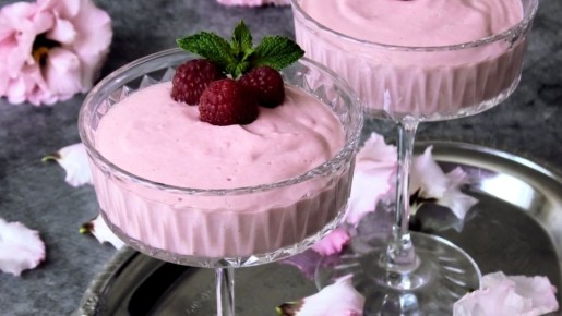 Десерт на радость: готовим малиновое наслаждение всего за 10 минут