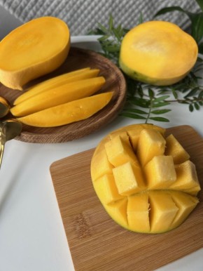 Экзотика на тарелке: как сочетать тропические фрукты с нашими любимыми ягодами и овощами