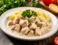 Куриное филе в сметанном соусе с пюре: секреты приготовления вечернего шедевра