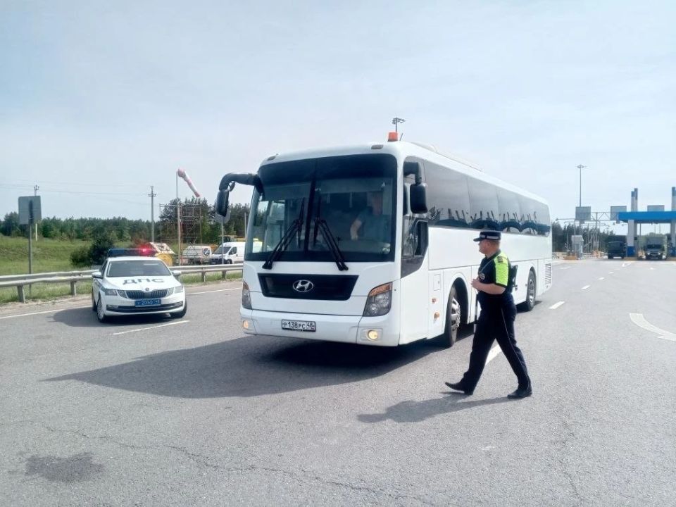 В Липецкой области автоинспекторы проверяют пассажирские автобусы