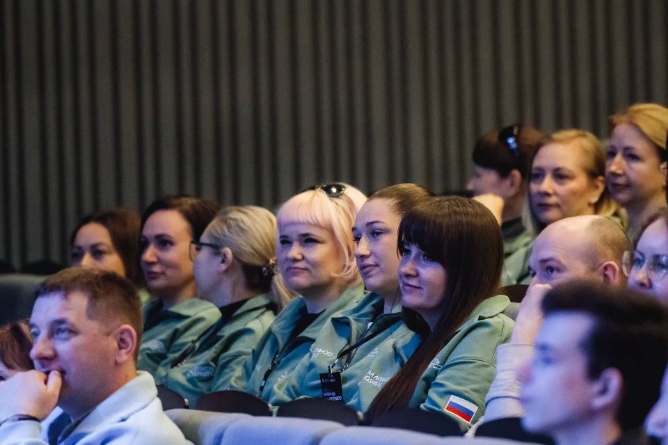 Игорь Артамонов: Сегодня вместе с депутатом Госдумы от «Единой России» Татьяной Дьяконовой встретились с участниками образовательных программ Академии кадрового резерва Игорь Артамонов: Сегодня вместе с депутатом Госдумы от «Единой России» Татьяной Дьяконовой встретились с участниками образовательных программ Академии кадрового резерва