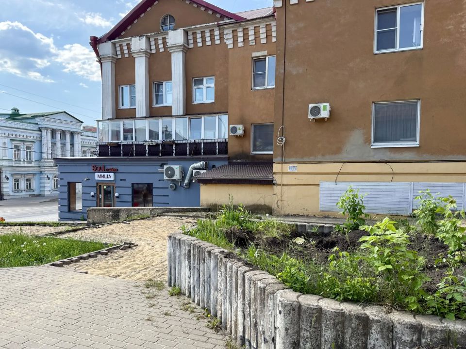 Сегодня вместе с коллегами и депутатом областного совета депутатов Еленой Богомоловой выехали в сквер Фрунзе Сегодня вместе с коллегами и депутатом областного совета депутатов Еленой Богомоловой выехали в сквер Фрунзе
