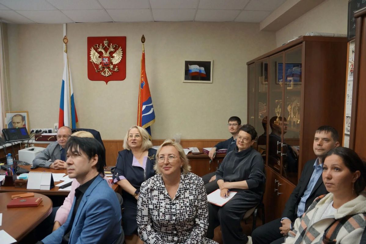 Сегодня, 7 июля, ЦИК России в формате видеоконференцсвязи (ВКС) провел обучающий семинар для региональных координаторов проекта «ИнформУИК», в котором приняли участие представители избирательных комиссий субъектов России и... Сегодня, 7 июля, ЦИК России в формате видеоконференцсвязи (ВКС) провел обучающий семинар для региональных координаторов проекта «ИнформУИК», в котором приняли участие представители избирательных комиссий субъектов России и...