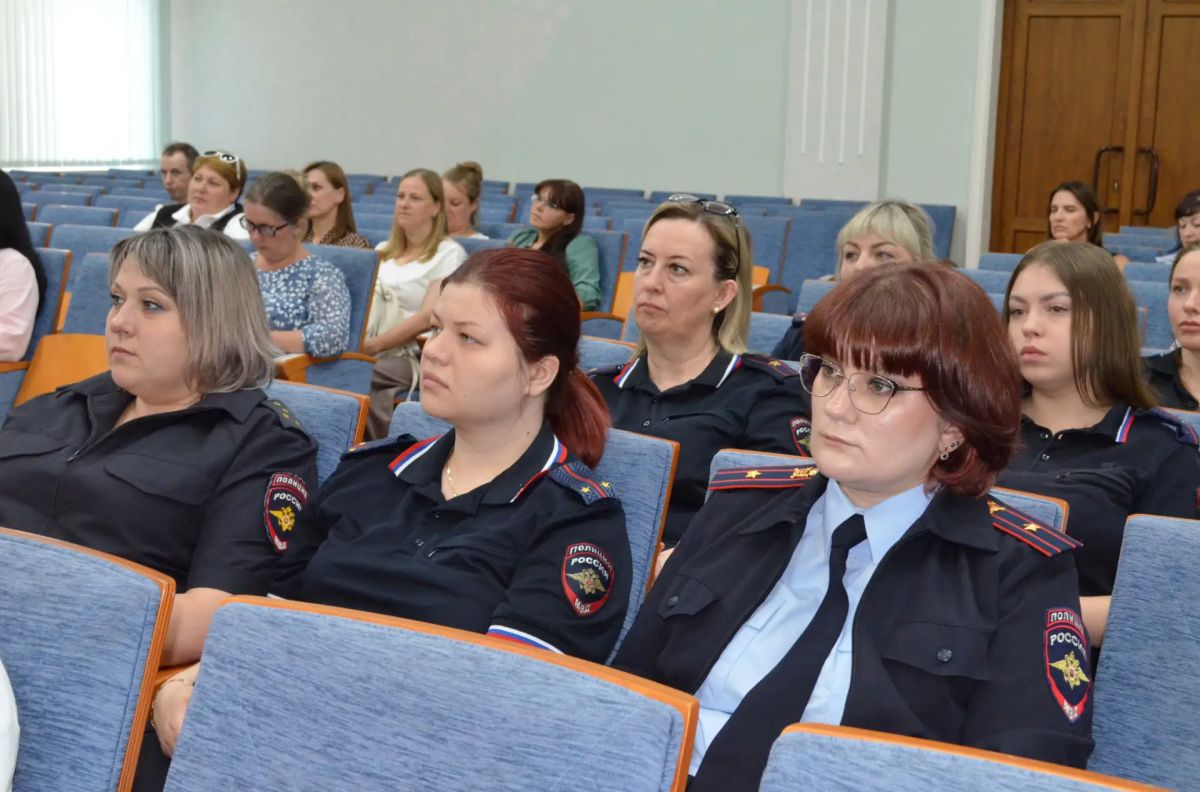 В Управлении МВД России по Липецкой области состоялся межведомственный семинар на тему безопасности и благополучия несовершеннолетних В Управлении МВД России по Липецкой области состоялся межведомственный семинар на тему безопасности и благополучия несовершеннолетних
