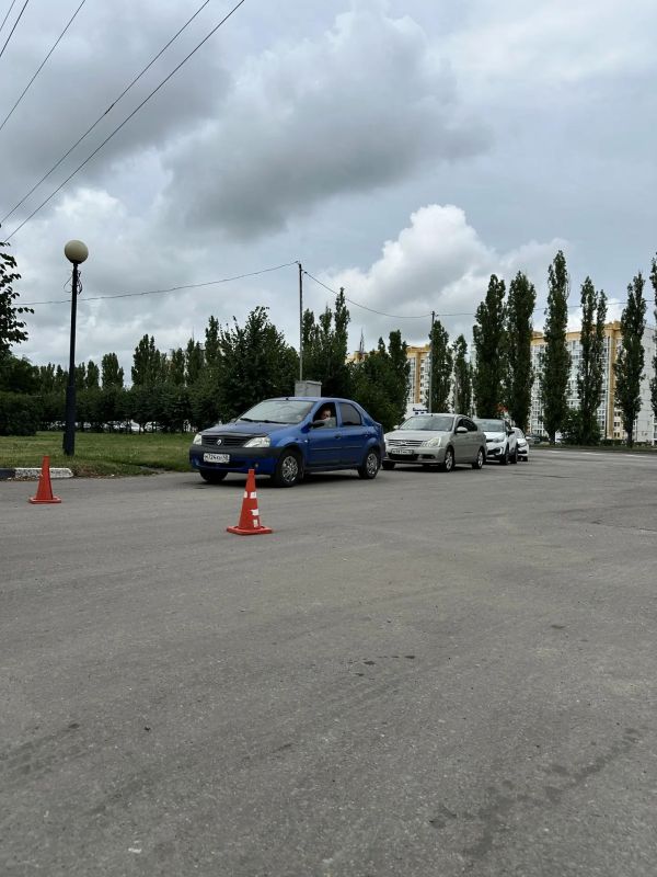 С утра снова проехал по нескольким автозаправочным станциям города С утра снова проехал по нескольким автозаправочным станциям города