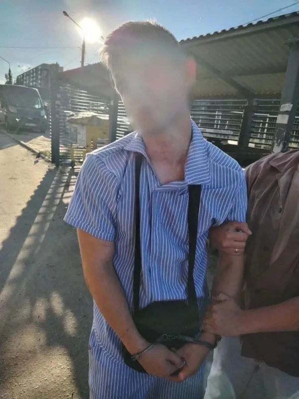 Липчанин напал с ножом на двух мужчин в Воронеже и сбежал