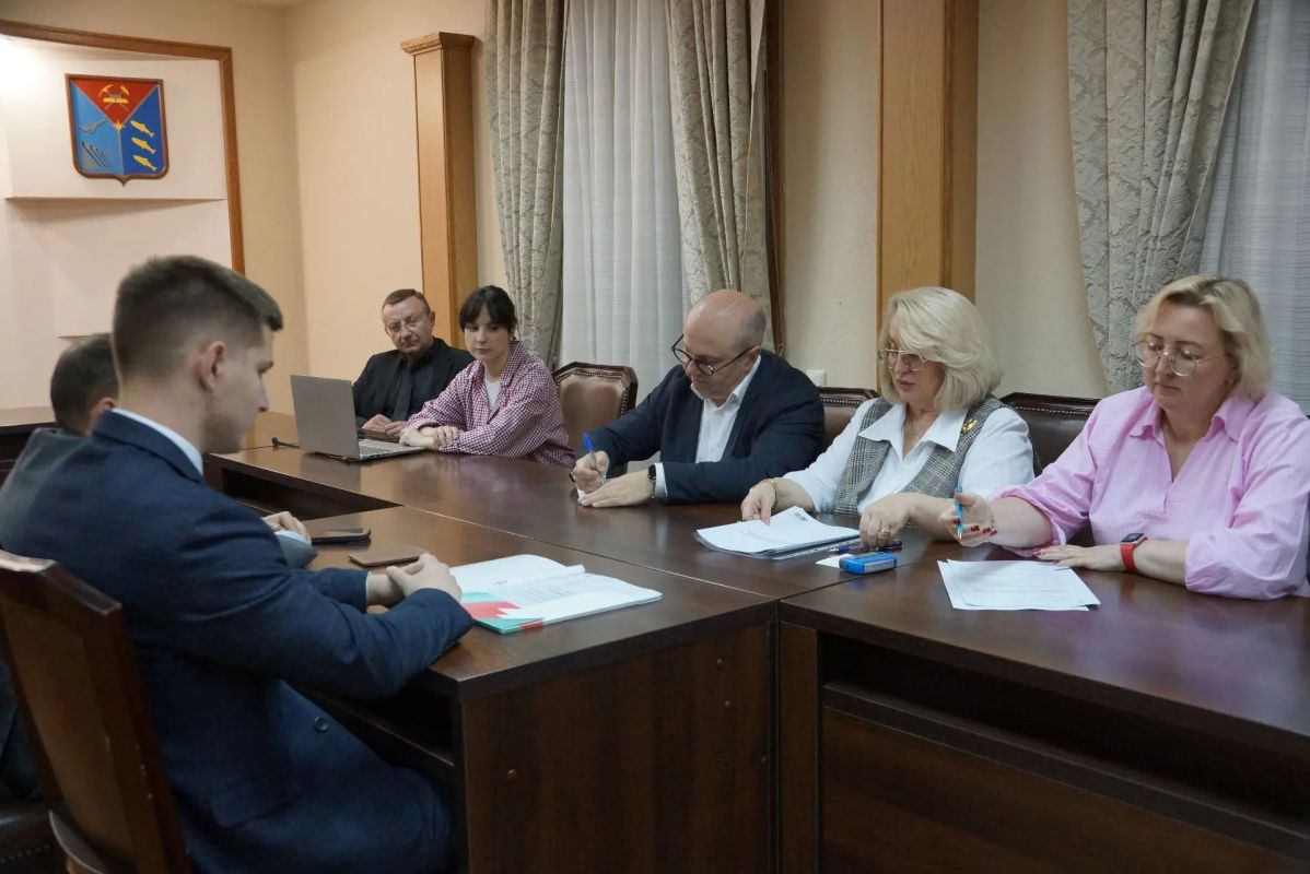 В региональном избиркоме продолжается прием документов от кандидатов в депутаты Госдумы В региональном избиркоме продолжается прием документов от кандидатов в депутаты Госдумы