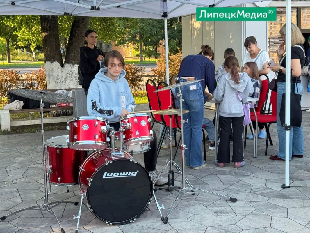 Олег Митяев поздравил липчан с Днём города Олег Митяев поздравил липчан с Днём города