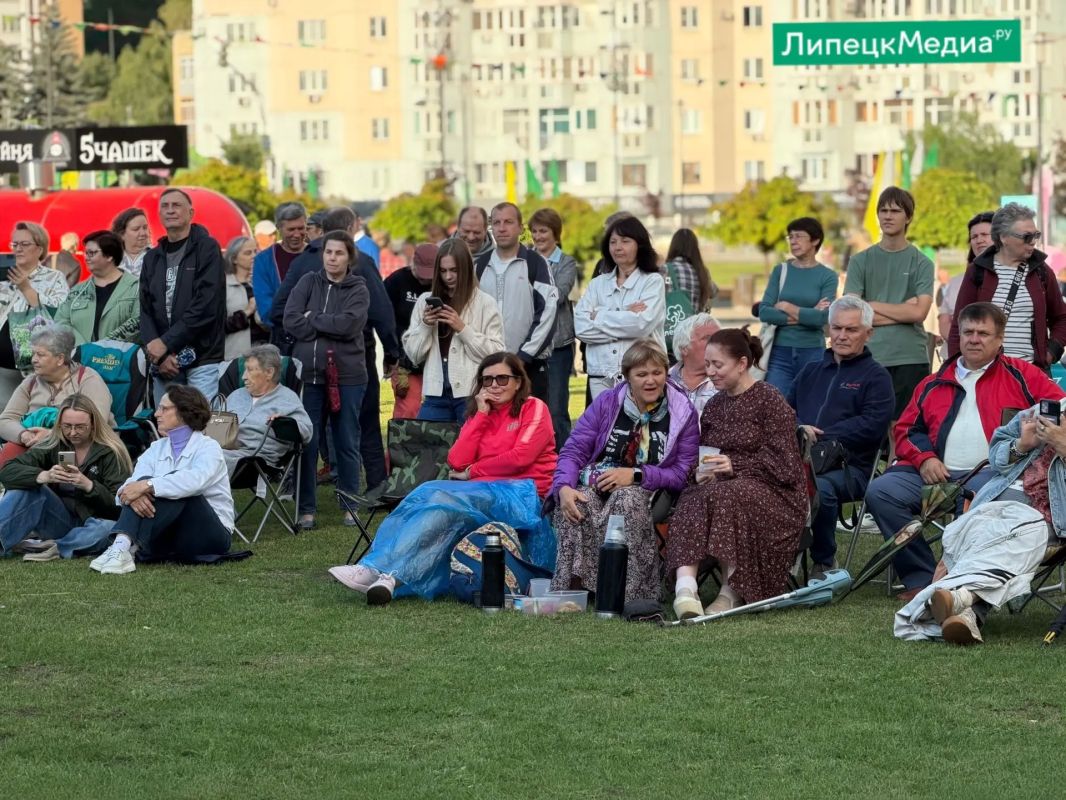 Олег Митяев поздравил липчан с Днём города Олег Митяев поздравил липчан с Днём города