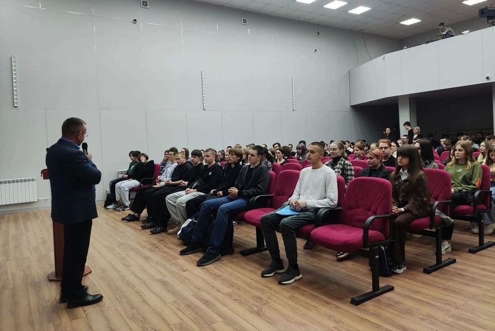 Избирательная комиссия Магаданской области продолжает реализацию проекта адресного информирования избирателей «ИнформУИК» на базе учебных заведений региона Избирательная комиссия Магаданской области продолжает реализацию проекта адресного информирования избирателей «ИнформУИК» на базе учебных заведений региона
