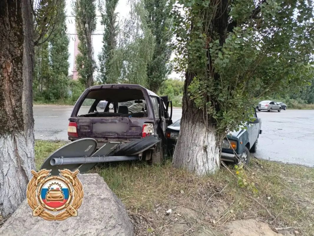 Полицейские областного центра устанавливают обстоятельства ДТП, в котором пострадали четыре человека Полицейские областного центра устанавливают обстоятельства ДТП, в котором пострадали четыре человека