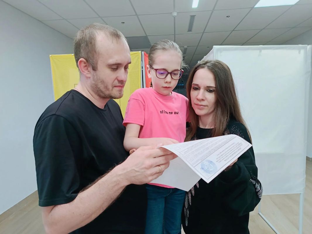 День выборов проходит по-семейному в Липецке День выборов проходит по-семейному в Липецке