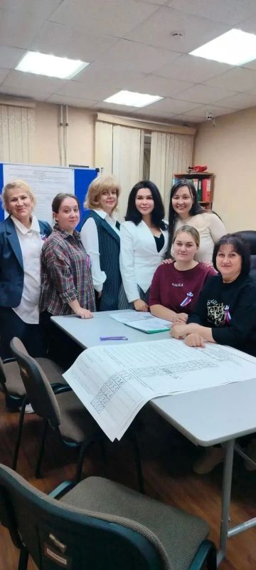 Идет работа в ТИКАХ. Тишина в помещениях для голосования, участковые избирательные комиссии подписали протоколы, и теперь активная работа переместилась в территориальные комиссии Идет работа в ТИКАХ. Тишина в помещениях для голосования, участковые избирательные комиссии подписали протоколы, и теперь активная работа переместилась в территориальные комиссии